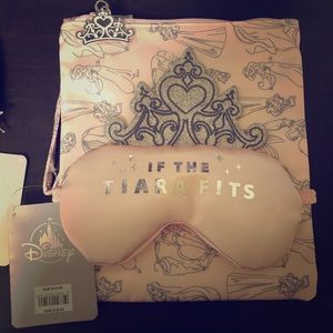 *NEW* Disney Eye Mask and pouch